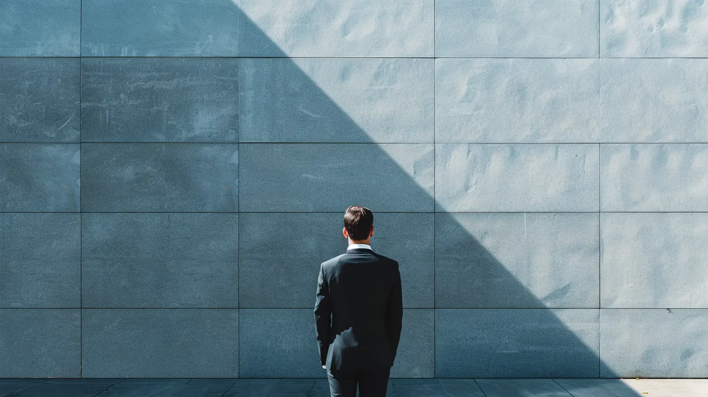 Minimalist Finance for Young Adults Entering the Job Market