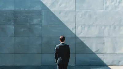Minimalist Finance for Young Adults Entering the Job Market