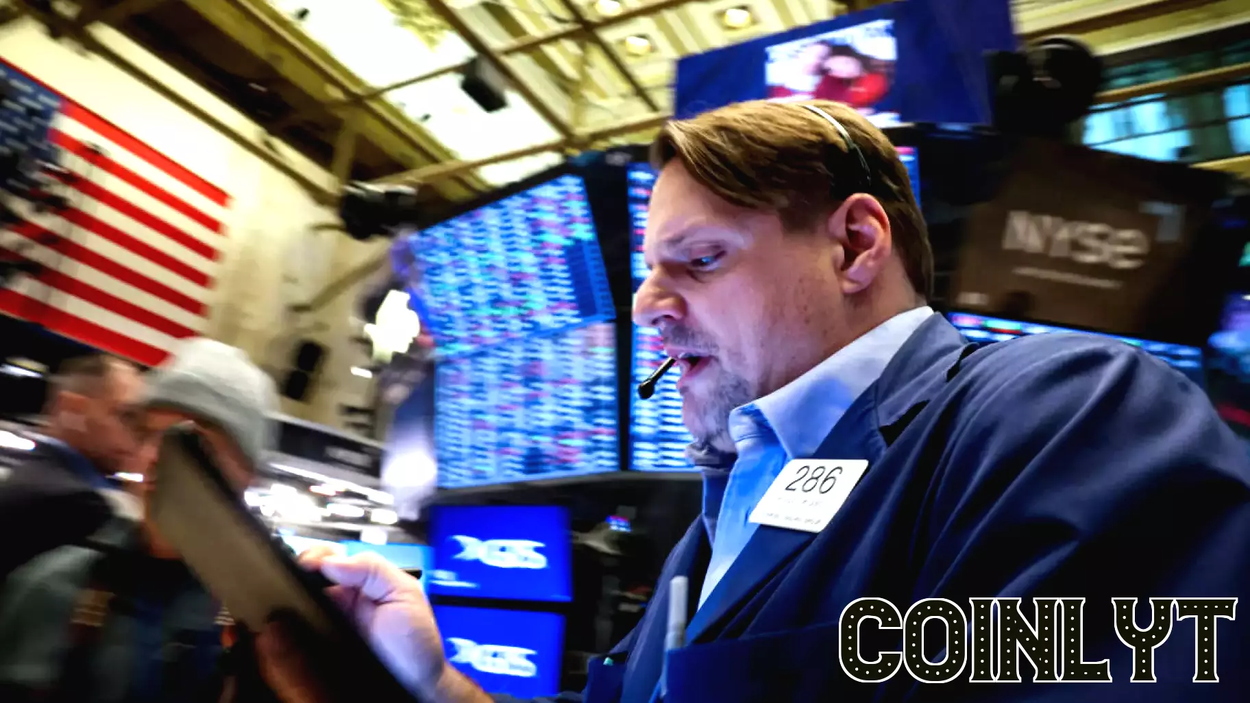 S&P 500 Reaches New Heights as Investors Analyze Fed Minutes