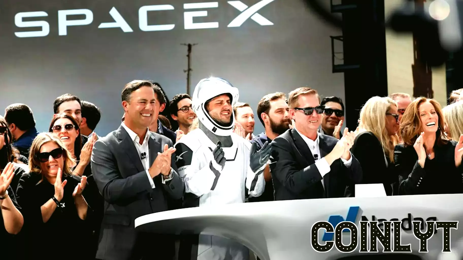 SpaceX stock falls for first time, ending 3-day surge